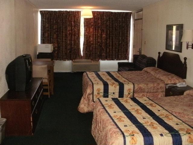 Holiday Motel - Whiteville 객실 사진